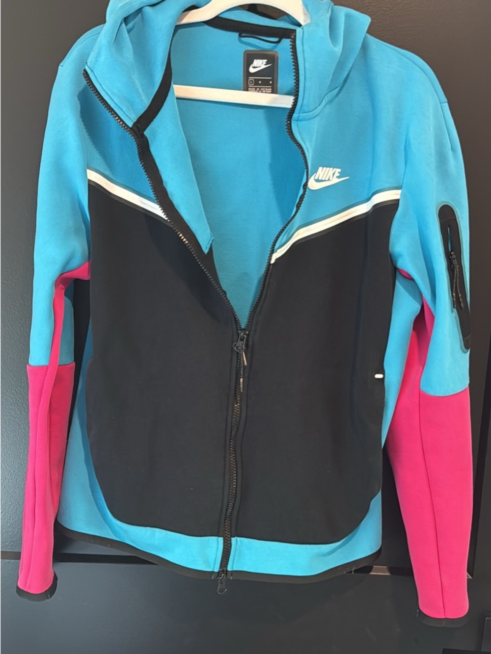 Nike Men’s Colorblock Zip-Up Jacket in Turquoise/Black/Pink